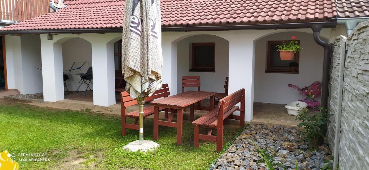 Apartmany Natalie Dvory nad Luznici Εξωτερικό φωτογραφία